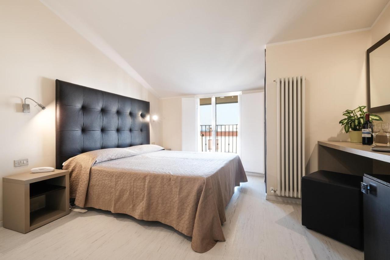 Hotel Thea Беллария-Иджеа-Марина Экстерьер фото