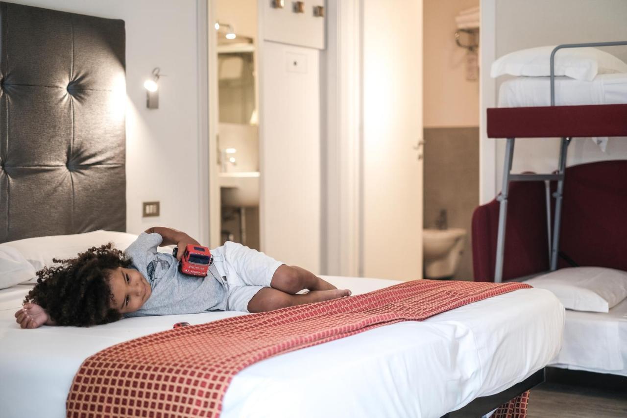 Hotel Thea Беллария-Иджеа-Марина Экстерьер фото