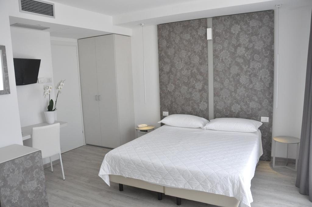 Hotel Thea Беллария-Иджеа-Марина Экстерьер фото